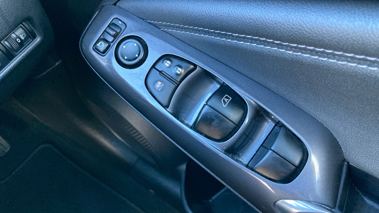 Nissan Juke 1.0 DiG-T 114 N-Connecta 5dr Petrol Hatchback